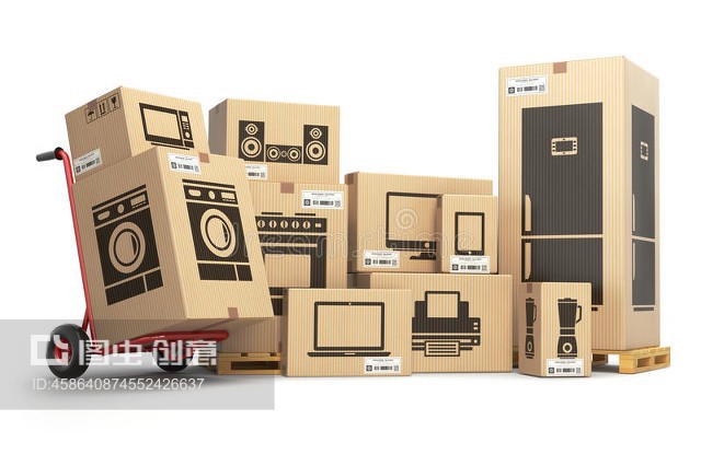 家用厨房电器和纸箱中的家庭电子产品Household kitchen appliances and home electronics in carboard